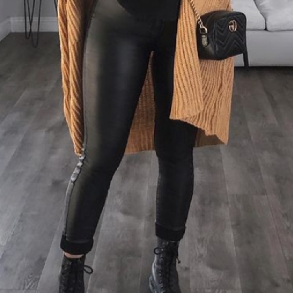Trendy leather leggings